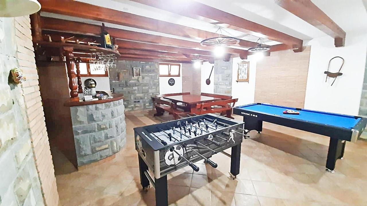 Relax Vila Kampel Koper Luaran gambar