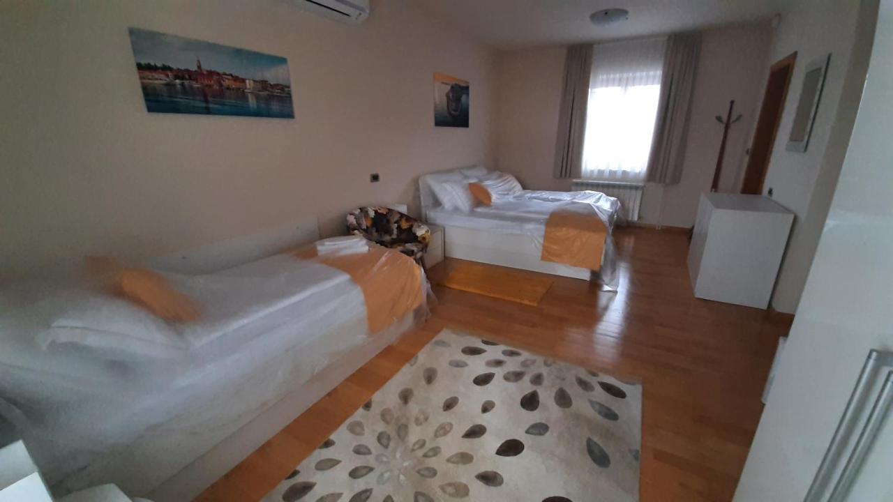 Relax Vila Kampel Koper Luaran gambar